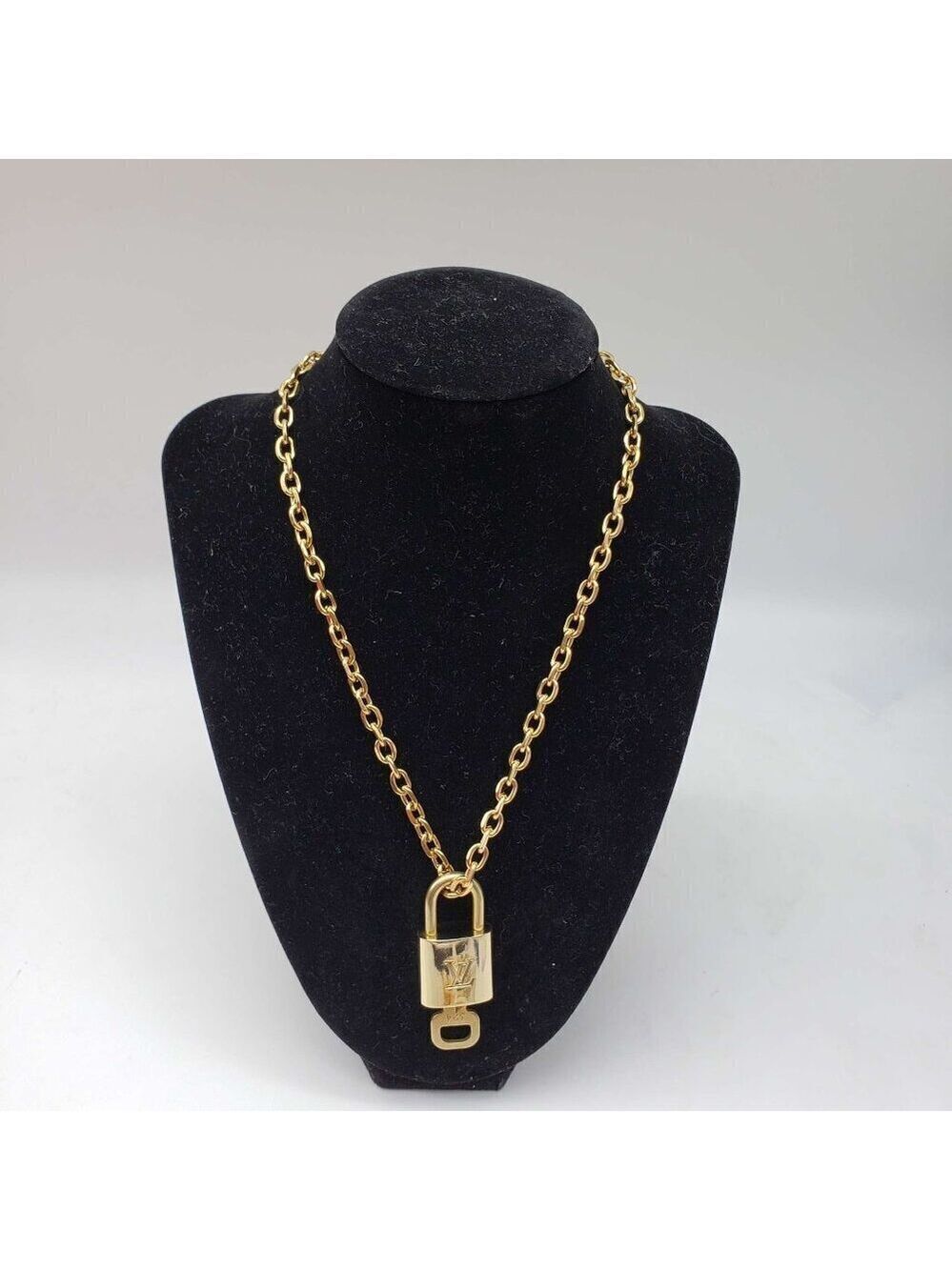 100% Auth Louis Vuitton Lock & Key with UnbrandedGold Plated Gold Chain Necklace
